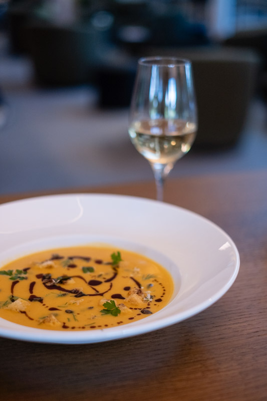Ein Gericht der Speisekarte des Aachener Restaurants Brasserie 27 auf dem Gelände des Aachener Golf-Clubs